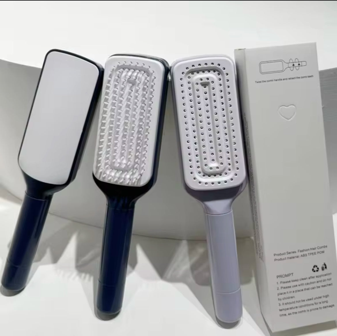 Vere SELF-CLEANING HAIRBRUSH